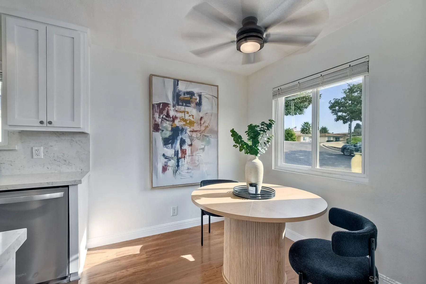 Photo #5: 240028315 Listing 