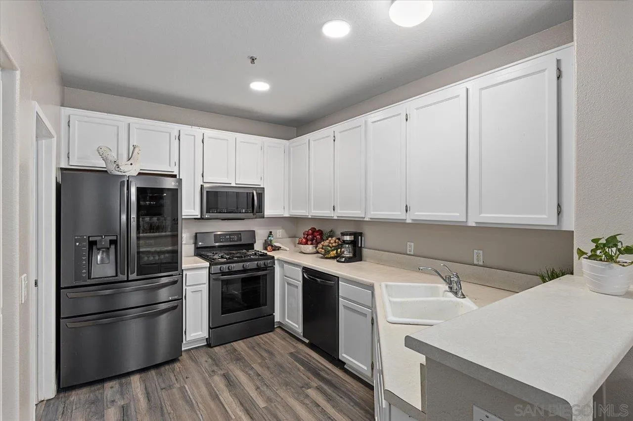 Photo #4: 240028322 Listing 