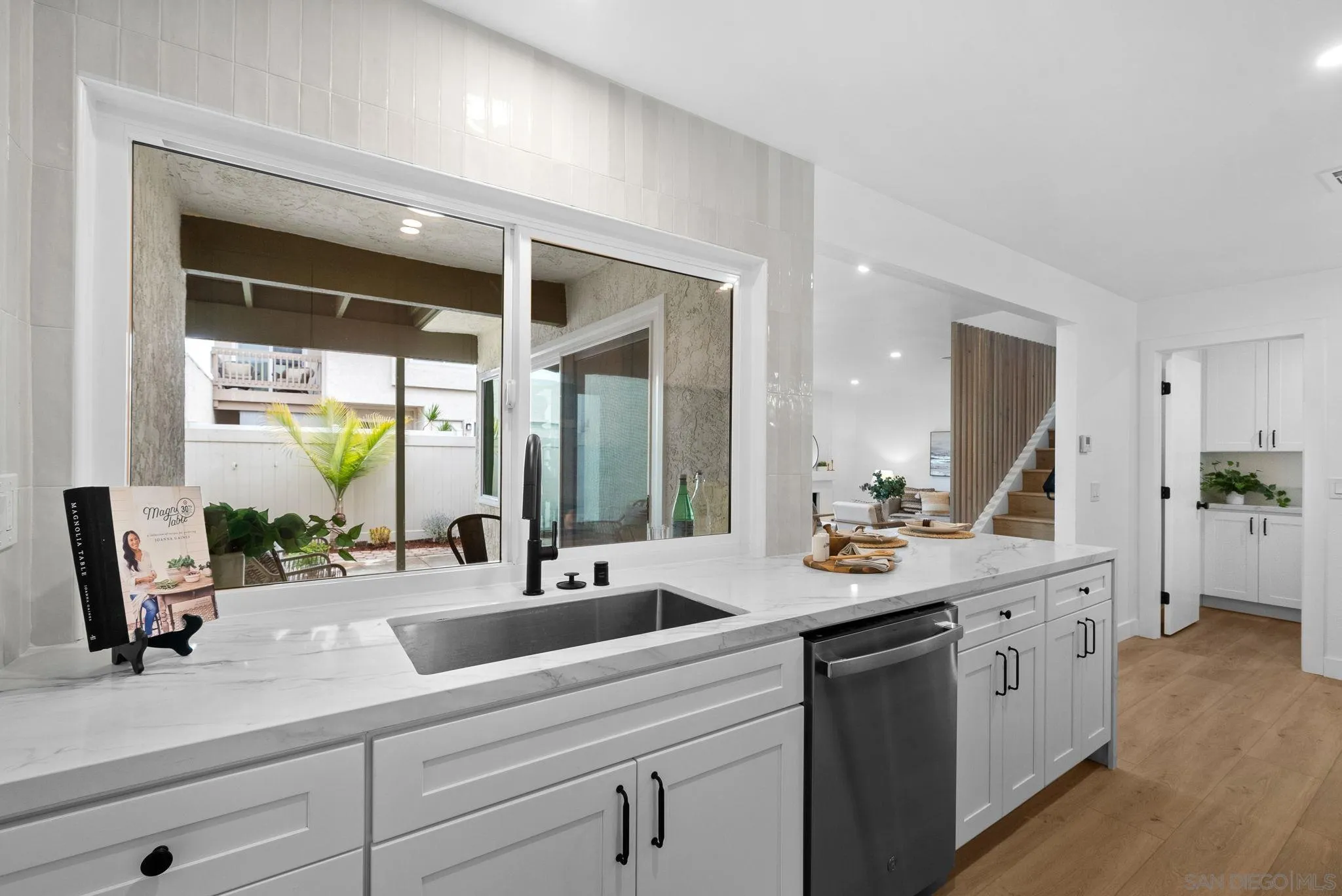 Photo #5: 240028354 Listing 