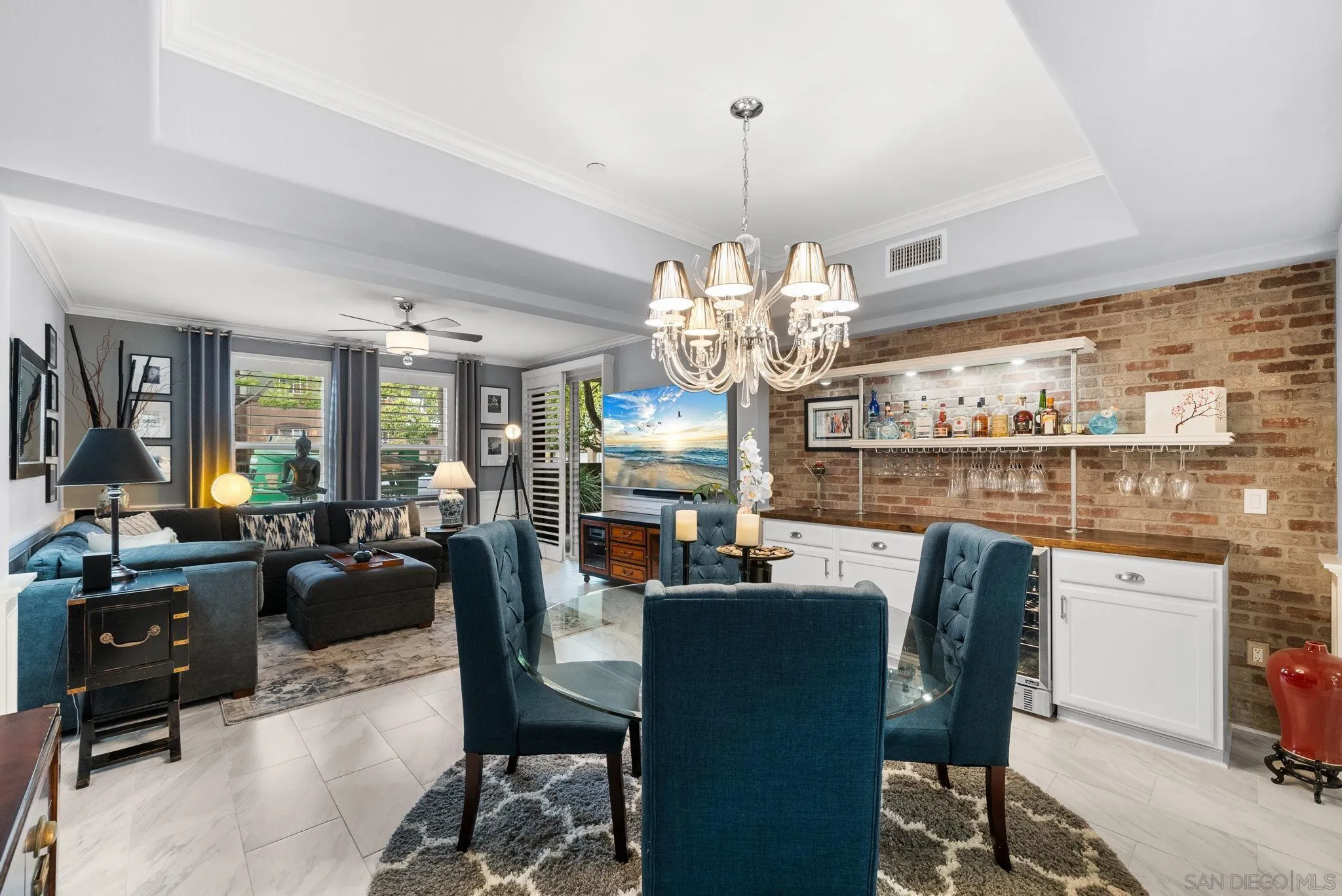 Photo #3: 240028382 Listing 