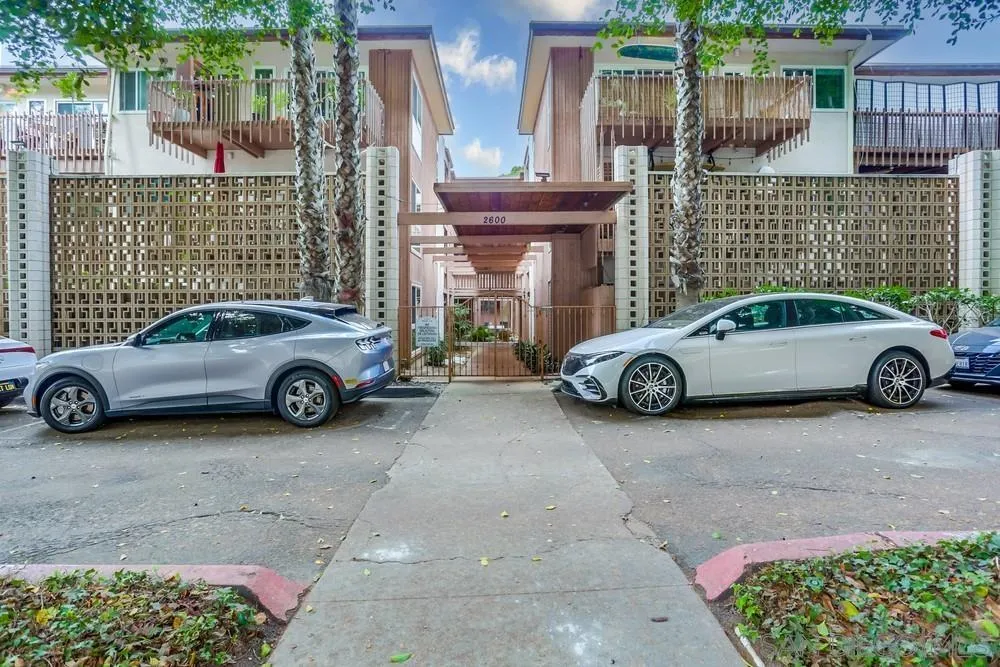 Photo #4: 240028424 Listing 