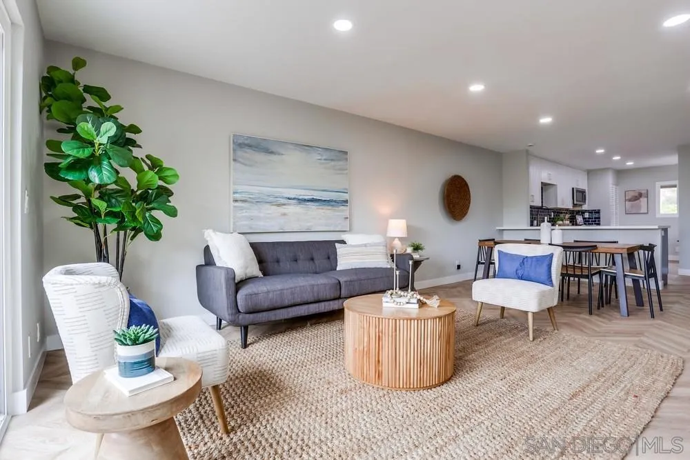 Photo #2: 240028424 Listing 
