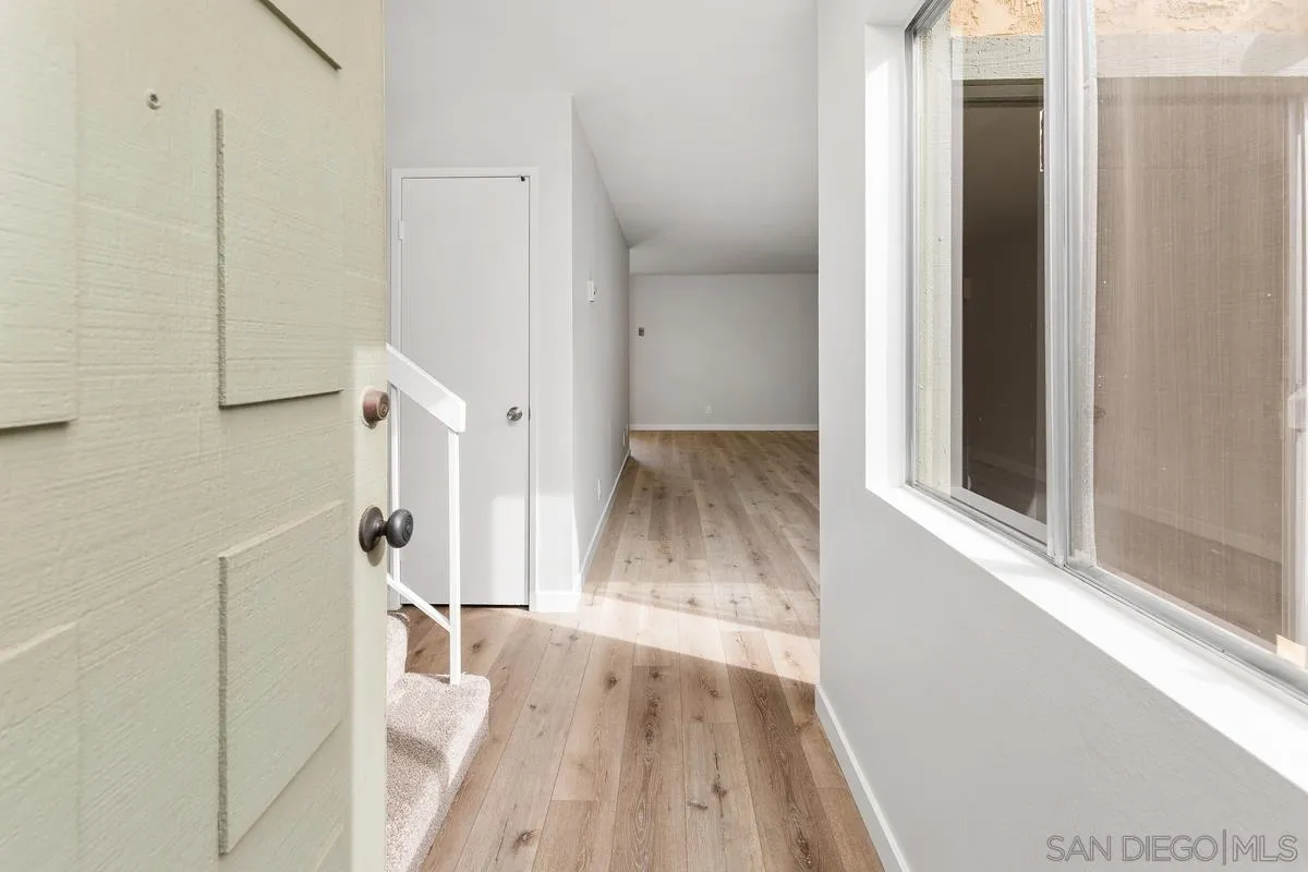 Photo #2: 240028648 Listing 