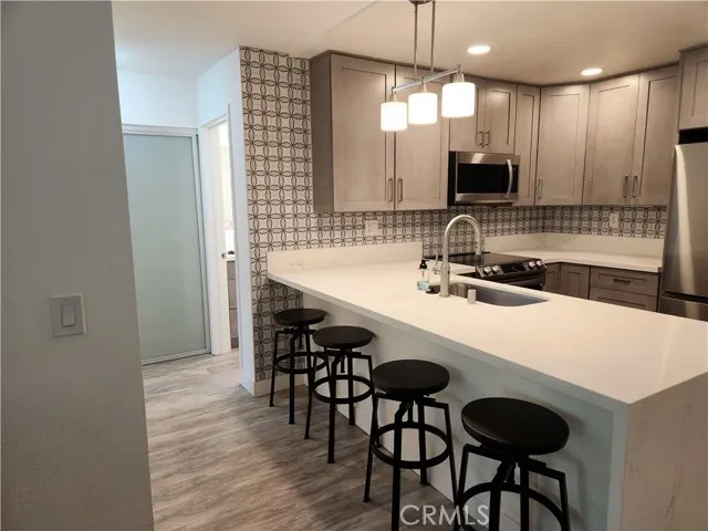 Photo #5: CV24078798 Listing 