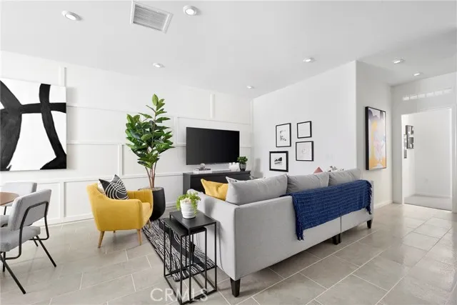 Photo #2: OC24080312 Listing 