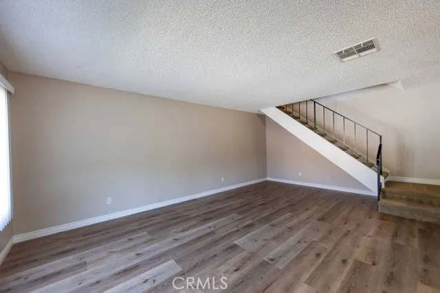 Photo #6: SW24103427 Listing 