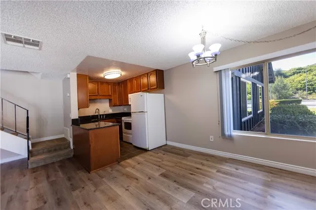 Photo #5: SW24103427 Listing 