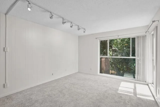 https://cdn.realtyfeed.com/cdn/0/306182361/65d96371c742d6e36adf4337e2cfbf3a.webp