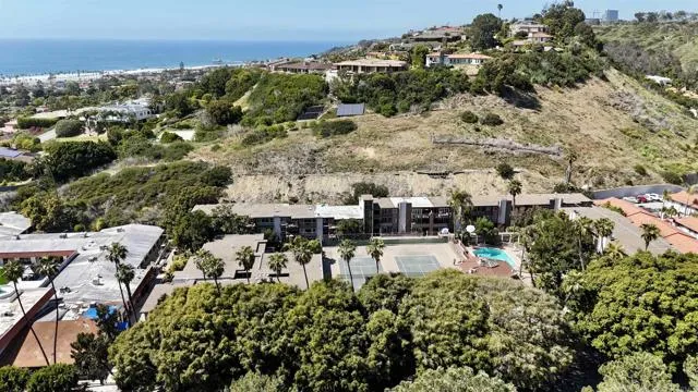 https://cdn.realtyfeed.com/cdn/0/306182361/764bbdebeaec47f8aae4d0f7d4e7aa8d.webp