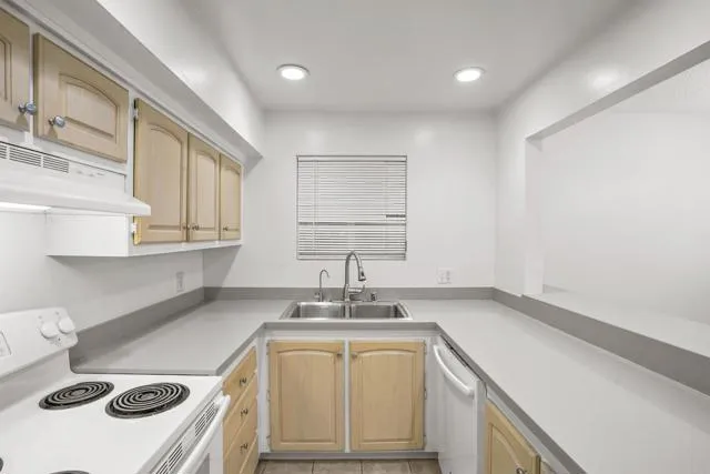 https://cdn.realtyfeed.com/cdn/0/306182361/c45e3965509bc56d440623e6515a2f03.webp