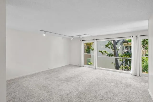 https://cdn.realtyfeed.com/cdn/0/306182361/cb948f7c463e8a5b4f36e19ce3dcde07.webp