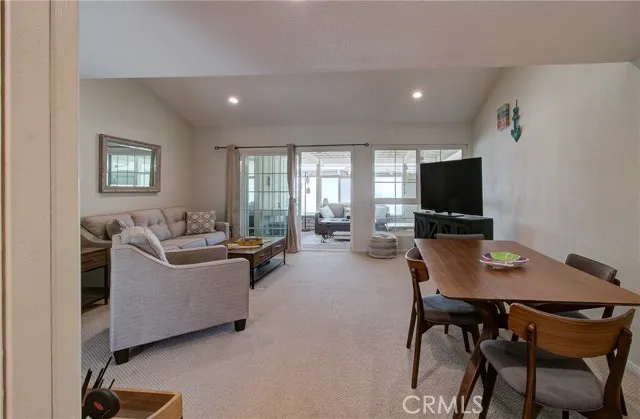 Photo #2: OC24094282 Listing 