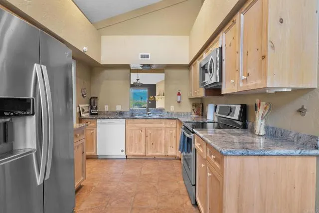 https://cdn.realtyfeed.com/cdn/0/306198676/610f6d590719c65c44895db869ab4f99.webp
