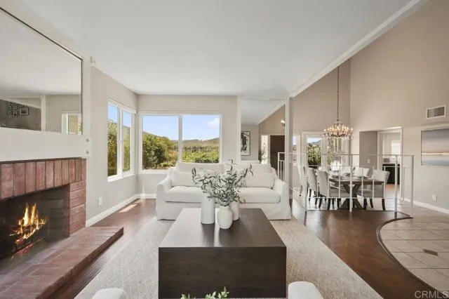 https://cdn.realtyfeed.com/cdn/0/306199640/b380c217fc417b6d51a89d924a1c69e2.webp