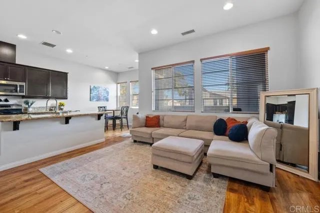 Photo #3: NDP2406297 Listing 