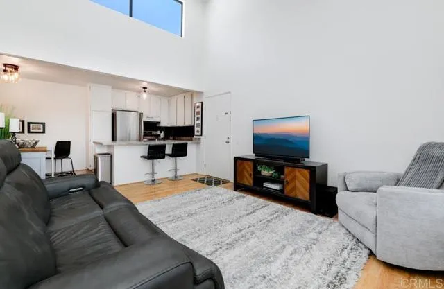 Photo #3: PTP2404608 Listing 