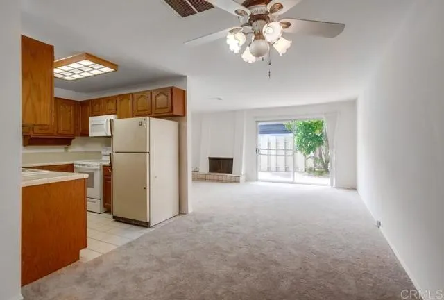 Photo #6: PTP2404628 Listing 