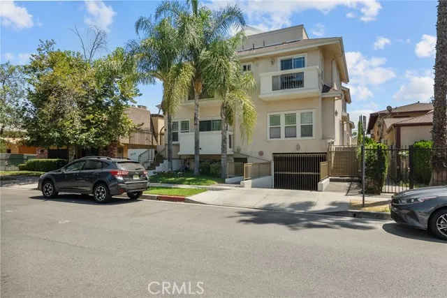 2318 N Fairview Street Unit 103