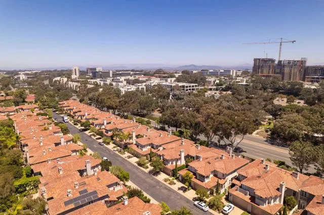 https://cdn.realtyfeed.com/cdn/0/306247068/a8cb2ace757732678de555965b673cae.webp