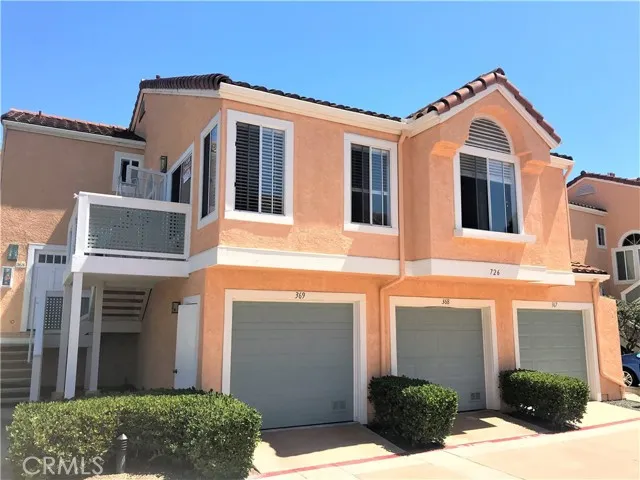 MLS: OC24203340 Condo For Sale