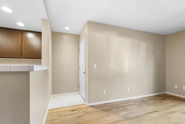 Photo #4: NDP2408919 Listing 