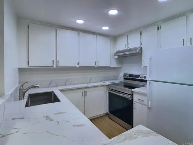 Photo #3: PTP2406278 Listing 