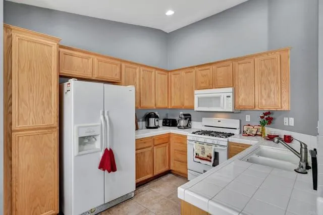 https://cdn.realtyfeed.com/cdn/0/306298846/26f667b060cb32658f2b447bab41a276.webp