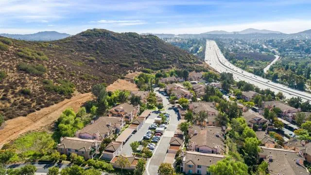 https://cdn.realtyfeed.com/cdn/0/306303792/2593449c046d0a0344a067e511e4f8f6.webp