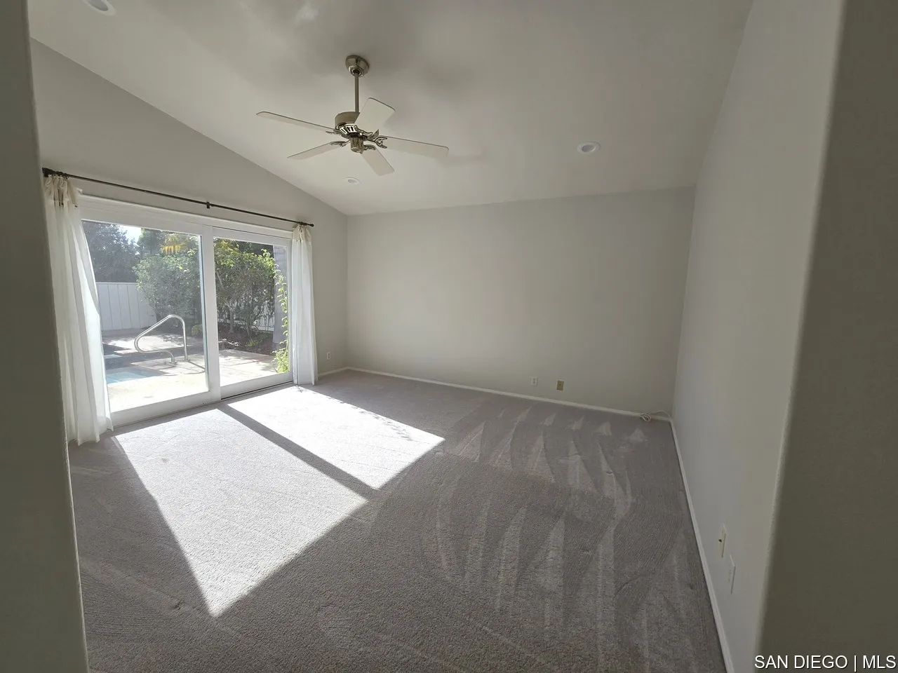 https://cdn.realtyfeed.com/cdn/0/700000909/401f8801911faf1fe26b44bbfc4c26a0.webp