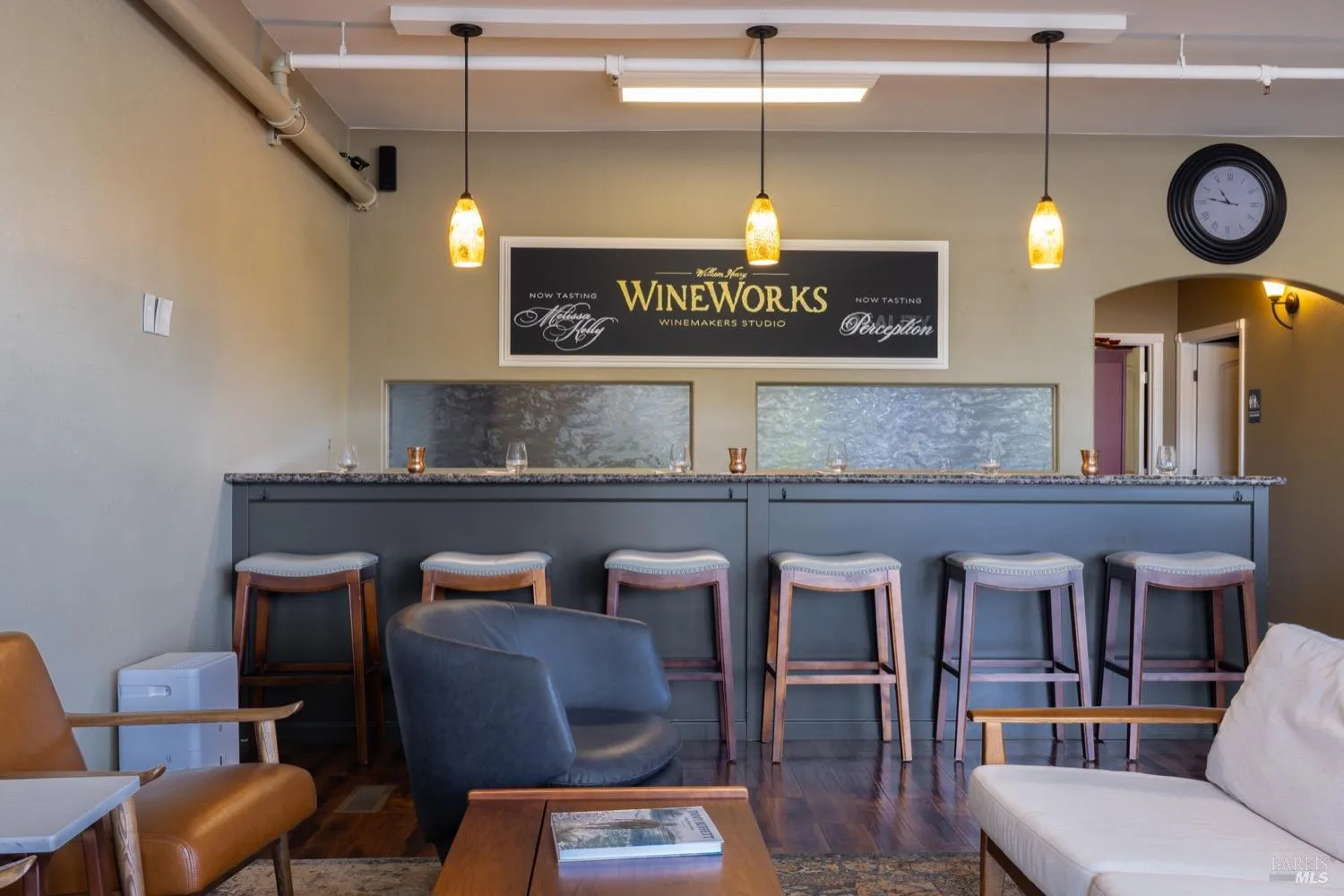 870 Gravenstein N Highway - in Sebastopol, CA