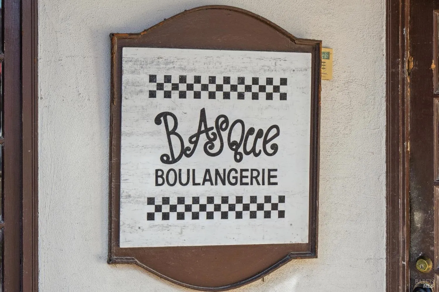 464 1st E Street - Photo 2