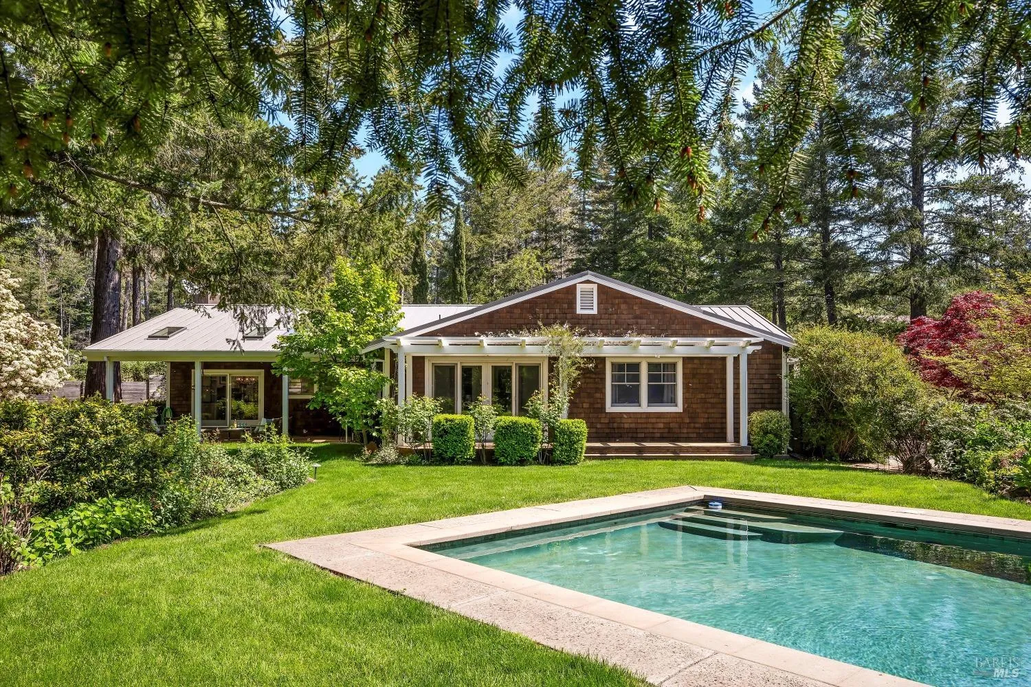 1065 Summit Lake Drive - 3bd/2ba, 2,094 sqft - in Angwin, CA