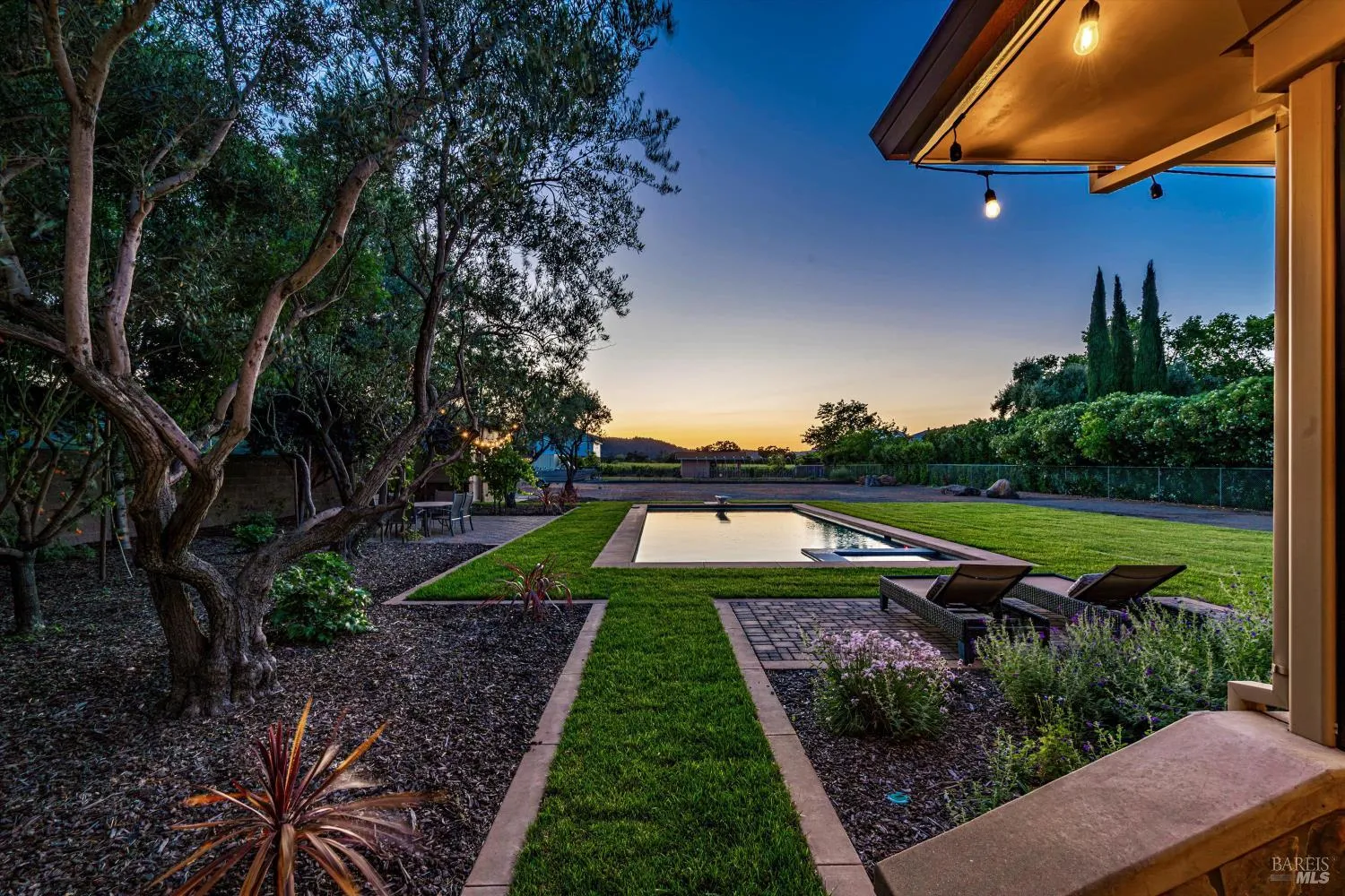 466 Pratt Avenue - 4bd/5ba, 4,789 sqft - in St. Helena, CA