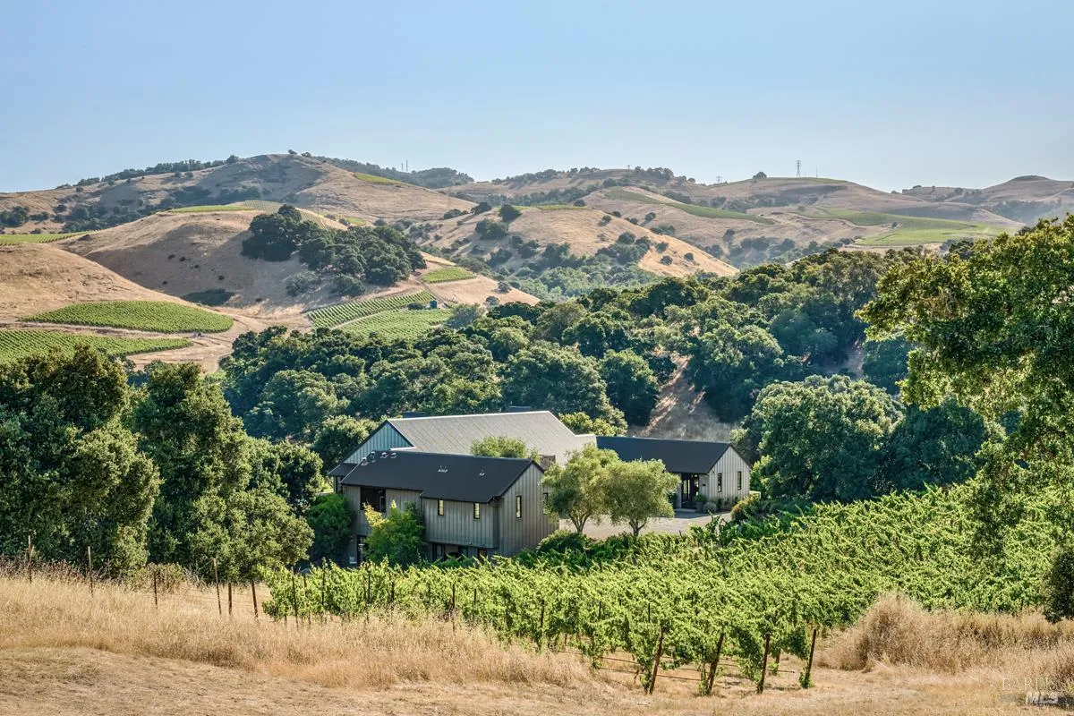 710 Soscol Creek Road - 5bd/6ba, 7,162 sqft - in Napa, CA