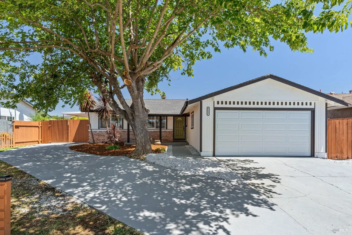 2117 Elliott Drive - 4bd/2ba, 1,290 sqft - in American Canyon, CA