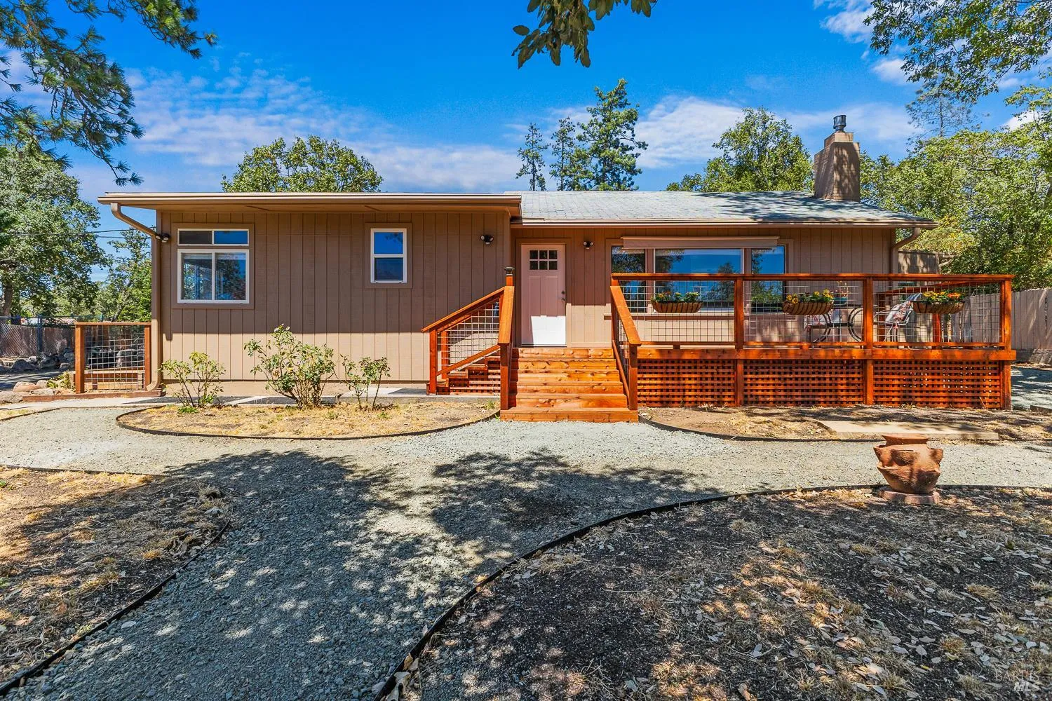 420 Sky Oaks Drive - 3bd/2ba, 1,619 sqft - in Angwin, CA