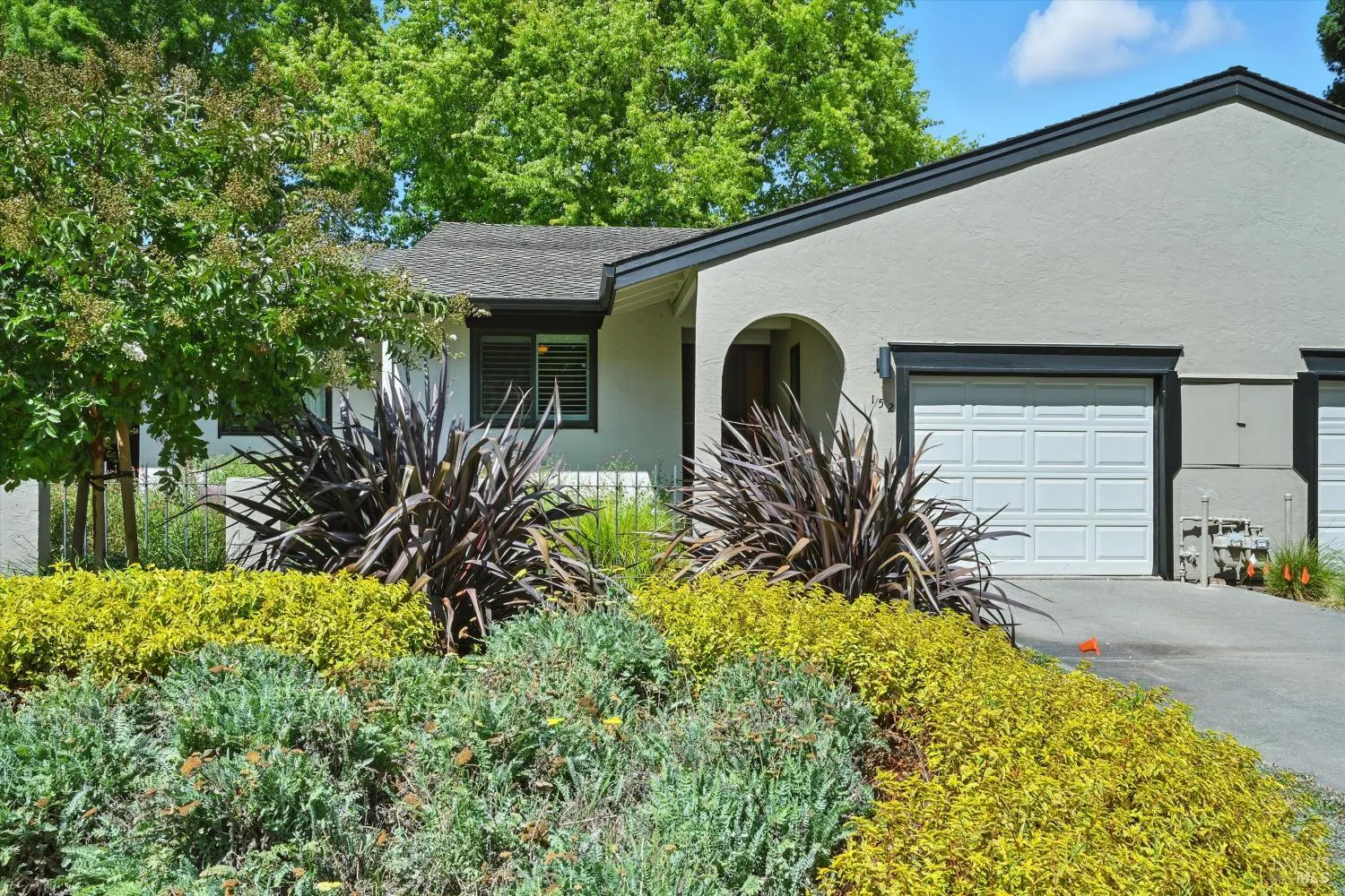 152 Vineyard Circle - 2bd/2ba, 1,154 sqft - in Yountville, CA