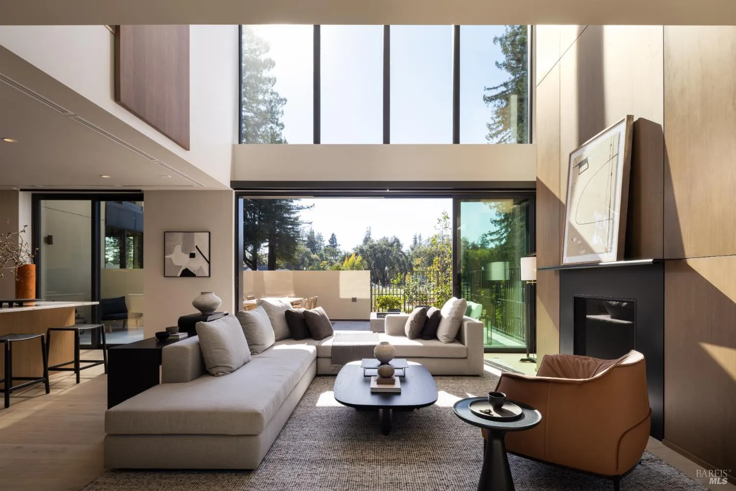 171 Sawmill Circle Unit 102 - 3bd/4ba, 3,260 sqft - in Healdsburg, CA