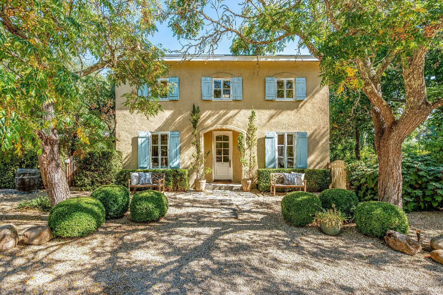 12 Tallent Lane - 4bd/4ba, 3,289 sqft - in Yountville, CA