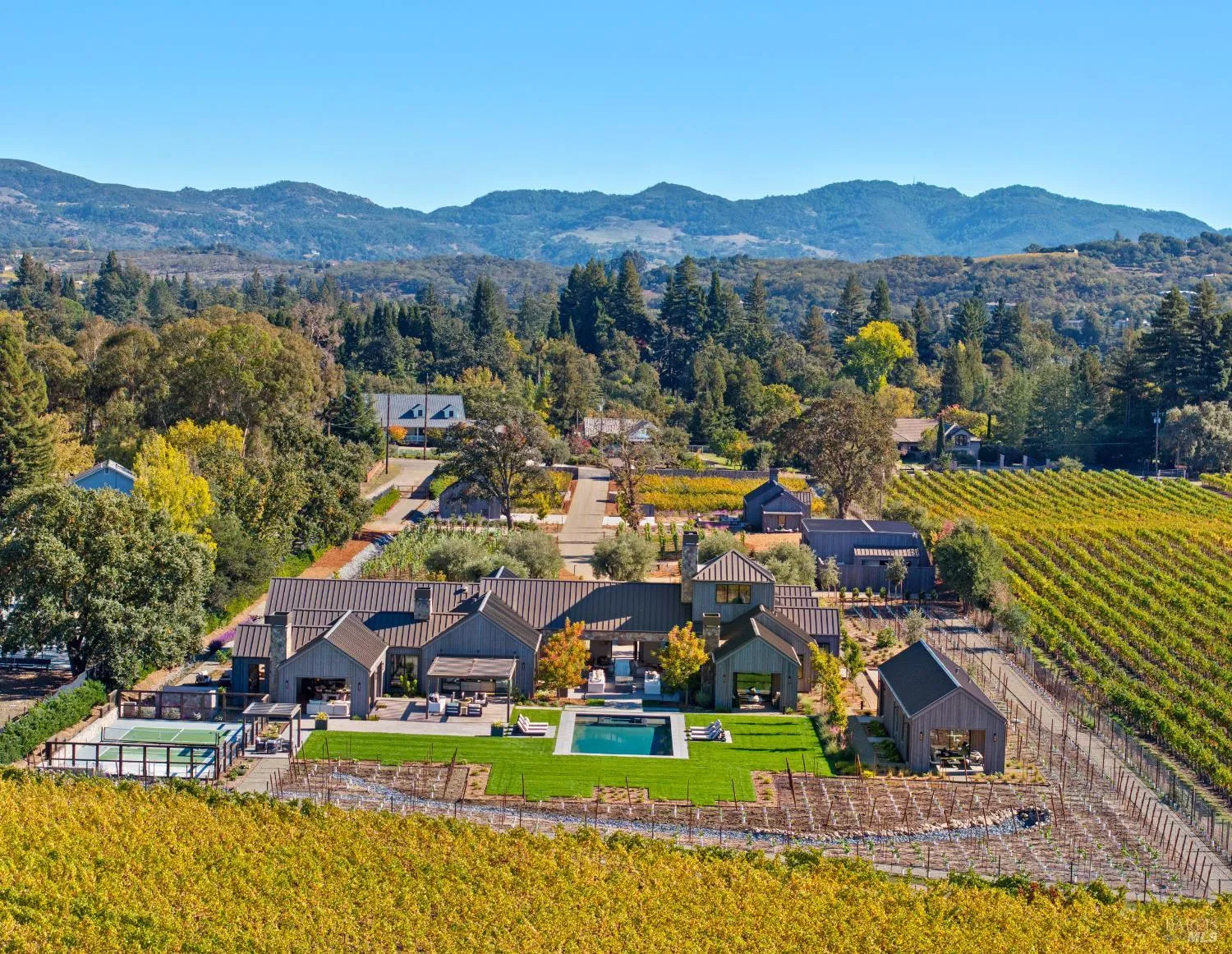 1590 Mc Kinley Road - 7bd/9ba, 8,610 sqft - in Napa, CA