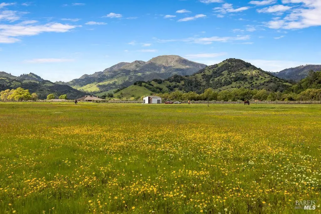 3105 Bennett Lane - in Calistoga, CA