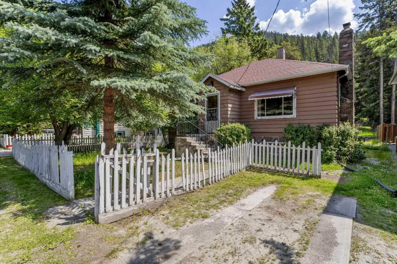 404 Otter Street, Banff