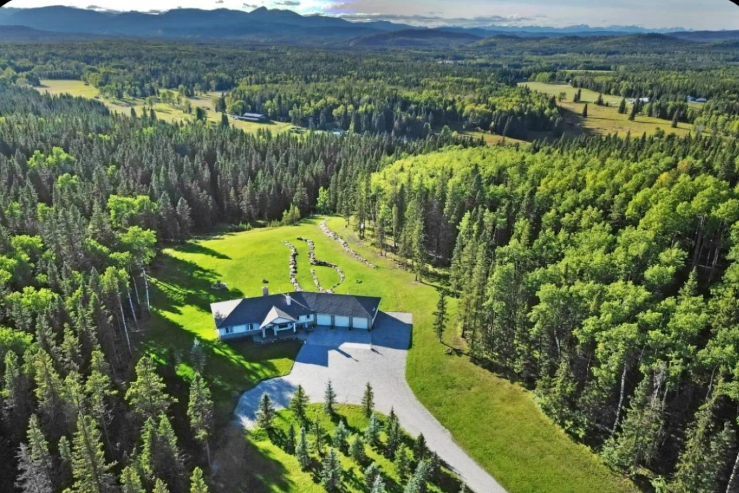 146219 371 W Street, Foothills County