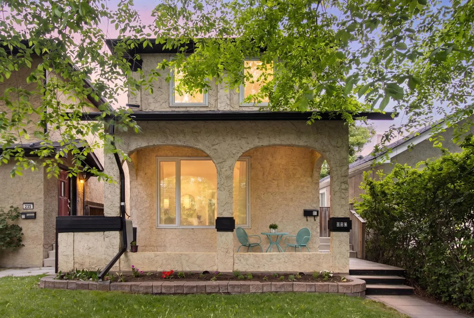 230 11 Ne Avenue, Calgary