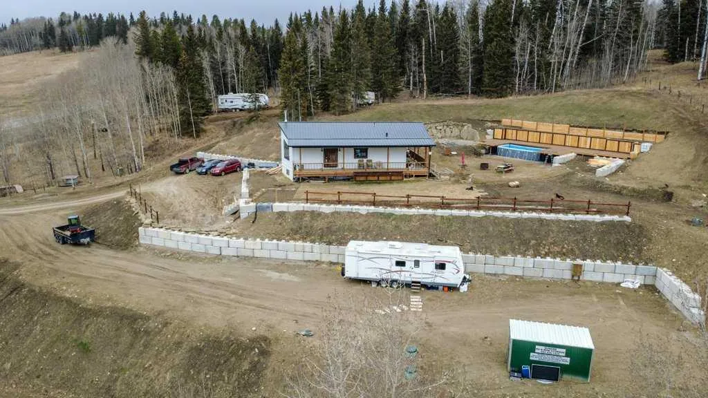 33143 Range Road 60, Mountain View County