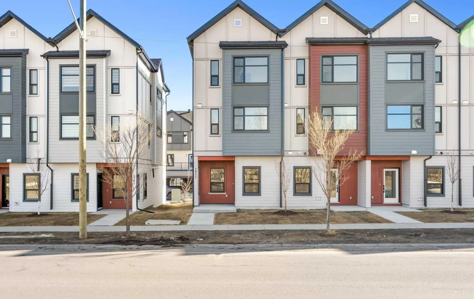 1230 3 Se Street Unit 101, High River