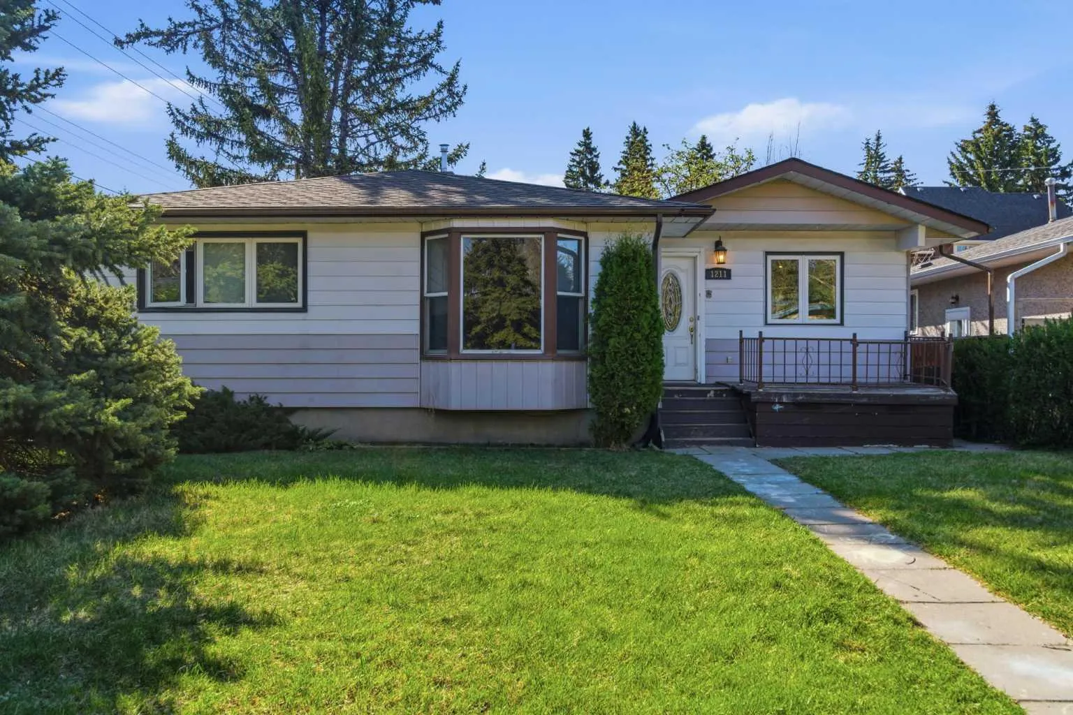 1211 Rosehill Nw Drive, Calgary