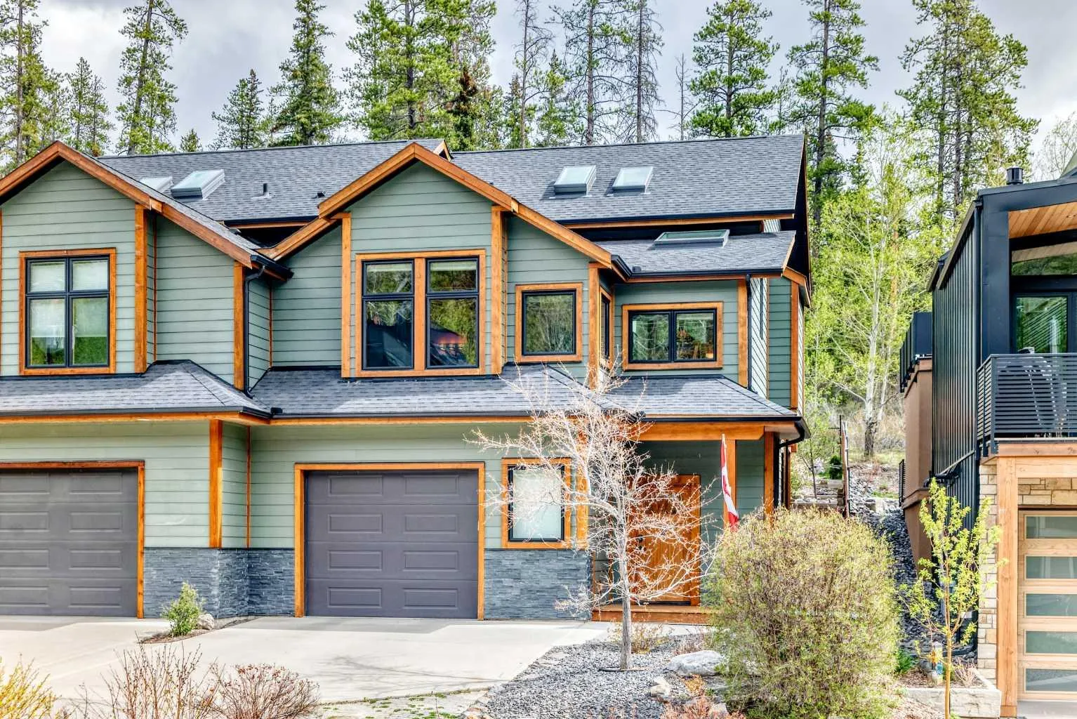 272 Three Sisters Drive Unit B, Canmore