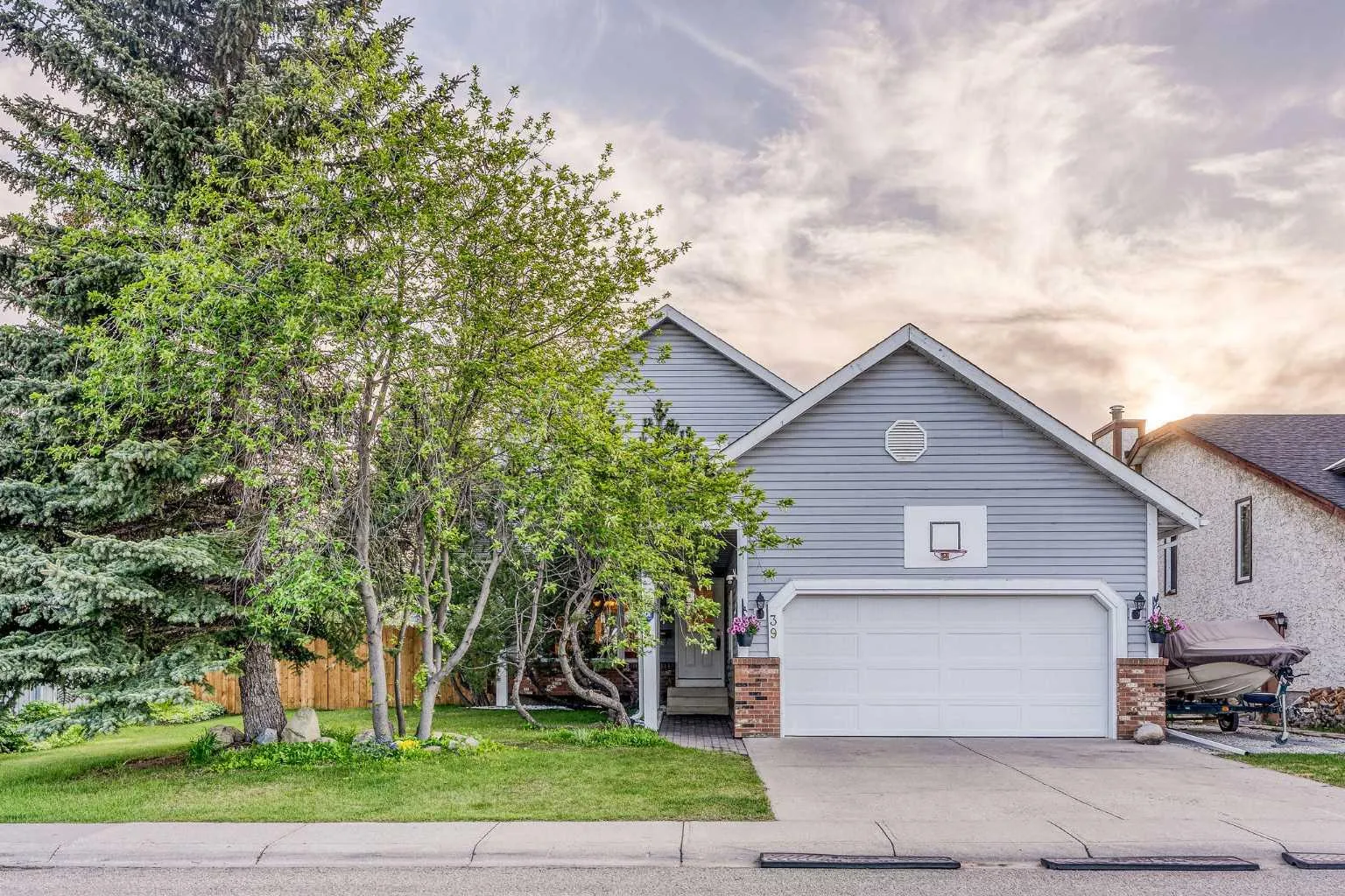 39 Woodmont Way, Calgary