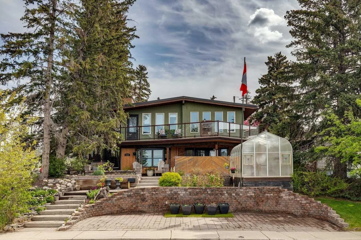 3232 15 Nw Street, Calgary